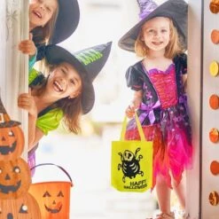 36Pcs Skeleton Designs Non-Woven Tote Bag -Spirit Halloween Shop 13165 6 600x600 1