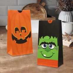 48Pcs Trick Or Treat Goodie Bags -Spirit Halloween Shop 4 6ff49dbb 5250 4e1a 93d1 44e62caf5323 600x600 1