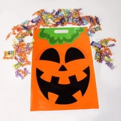 72pcs Plastic Halloween Goodie Bags In 6 Designs -Spirit Halloween Shop 6 5a1a026c b0b3 4bd7 b9d5 95a6ef2d0915 600x600 1