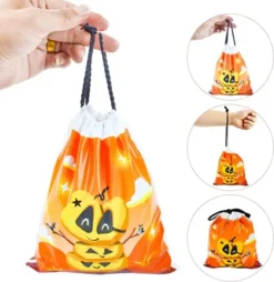 72pcs Plastic Halloween Drawstring Bags -Spirit Halloween Shop 9 Character Designs Small Treat Bags 72 Pcs 6 600x616 1