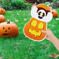 9pcs Halloween Outdoor Corrugate Yard Stake Signs 12 9pcs Halloween Outdoor Corrugate Yard Stake Signs -Spirit Halloween Shop 9 Pcs Friendly Halloween Corrugate Yard Stake Signs 1 1 600x600 1