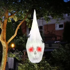 Halloween Animated Hanging Skulls Covered With Spider Webs 11 Halloween Animated Hanging Skulls Covered With Spider Webs -Spirit Halloween Shop Halloween Animated Hanging Skulls Covered With Spider Webs 3 600x600 1