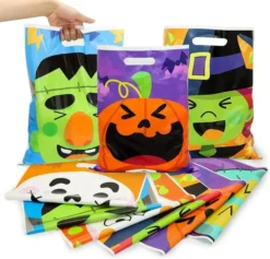 72pcs Halloween Treat Bags With 6 Designed Characters -Spirit Halloween Shop Halloween Characters Treat Bags 72 Pcs 4 600x575 1